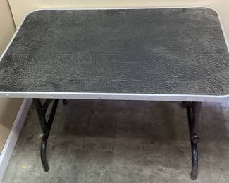 FOLDING CARD TABLE