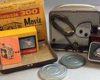 VINTAGE KODAK 8mm MOVIE CAMERA AND PROJECTOR