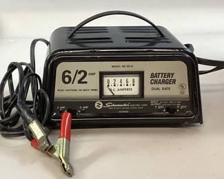 SCHUMACHER 6/2 AMP BATTERY CHARGER