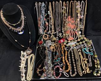 ASSORTED COSTUME NECKLACES & BRACELETS