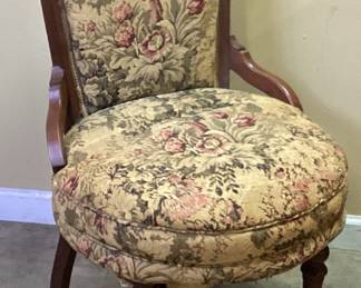 ANTIQUE FLORAL UPHOLSTERED PARLOR CHAIR
