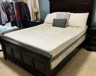Queen Bed with Mattress Set, Pillows