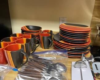 love this set of dishes