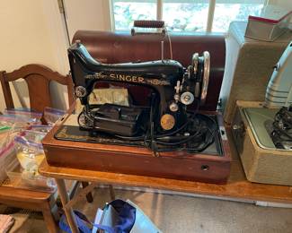 vintage singer w.cover