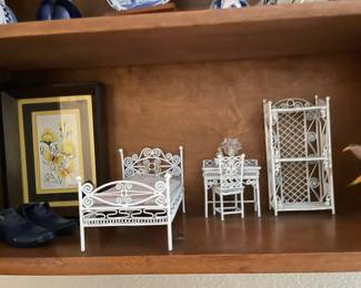 doll house furniture