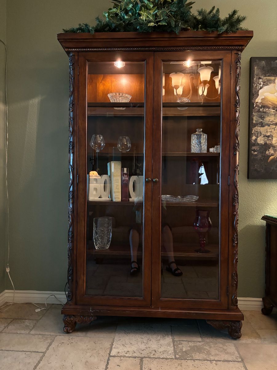 LightedHooker cabinet 