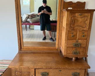Antique dresser w/ mirror