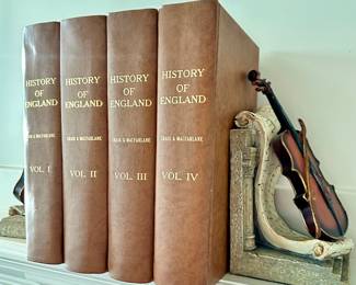 History of England Vollumes/Set
Cello Bookends