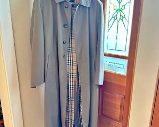 BURBERRY Trench Coat