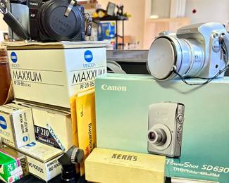 Several Vintage Cameras