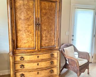 THOMASVILLE Cabinet / TV …Clothing