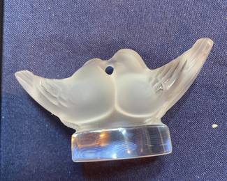 Lalique - double doves kissing paperweight