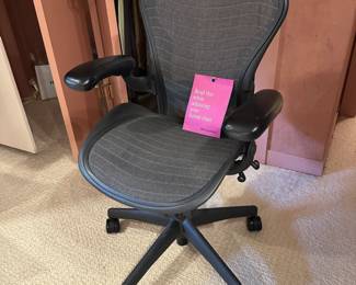 Fully Loaded Tuxedo Mesh Aeron Chair by Herman Miller