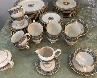 LENOX CHINA.  AUTUMN PATTERN.  VERY NICE.   