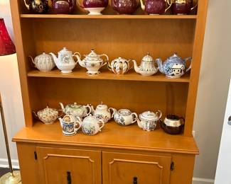 NICE DISPLAY CABINET.