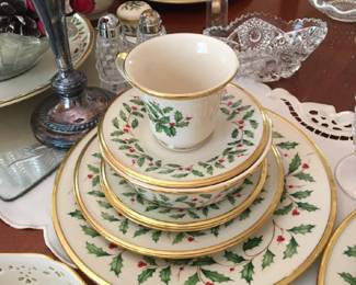 lenox Holiday Dimensions china