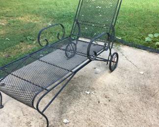 wrought iron vintage chaise lounger