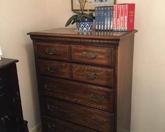 chest of drawers