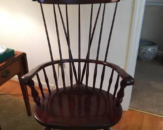 vintage Nichols & Stone Windsor Fiddle Captain Cherrywood Colonial Arm Chair