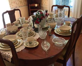 walnut table w/4 chairs handmade by Elmer Clark. Lenox Holiday Dimensions