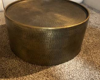 HAMMERED COFFEE TABLE