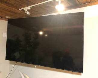 55 INCH SAMSUNG WITH WALL MOUNT