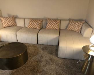 SECTIONAL  WITH LV PILLOWS