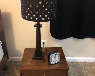 NIGHTSTAND PART OF BEDROOM SET