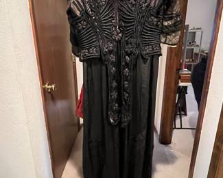 Antique homemade dress Great condition- about size 8 to 10
