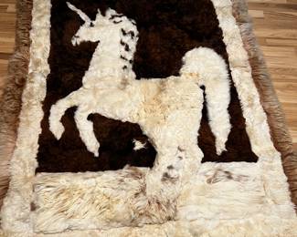 ALPACA RUG UNICORN