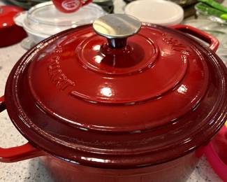 ENAMELED CAST IRON DUTCH OVEN