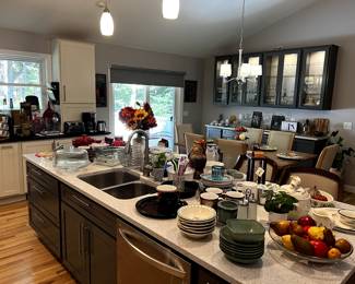 EVERYDAY DISHES & KITCHENWARE