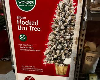 FLOCKED URN CHRISTMAS TREE 5.5'