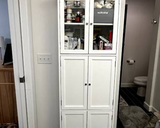 HAMPTON HARBOR WHITE FREESTANDING LINEN CABINET