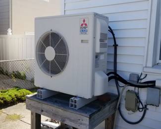 Mitsubishi mini-split with one head