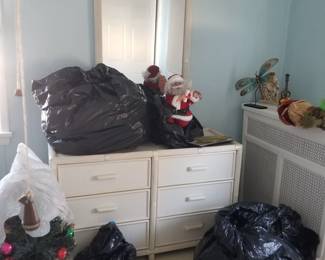 6-drawer dresser with mirror