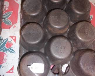 Cast iron Griswold muffin pan