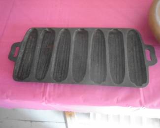 cast iron corn bread pan