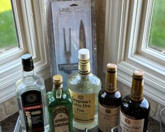 Bar tray and accessories