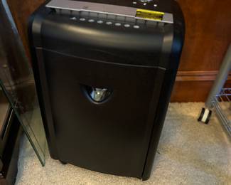 Paper shredder