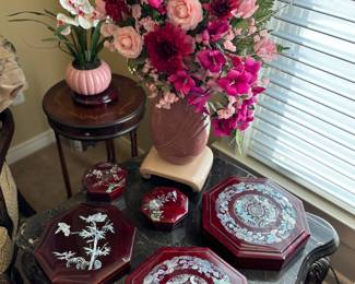 Chinese / oriental lacquer jewelry / trinket boxes