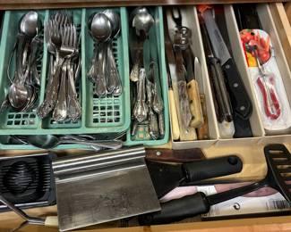Silverware and kitchen utensils