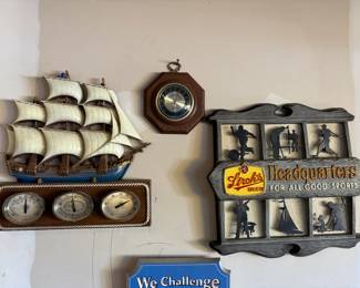 Strohs and other vintage beer signs