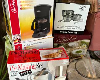 Coffee maker, pie making set, stainless bowl set
