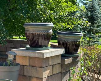 Flower pots