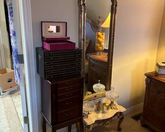 Jewelry boxes