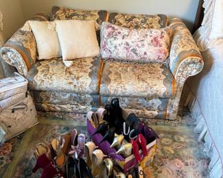 Shoes, love seat