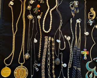 Jewelry, necklaces