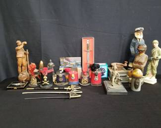 Lot # : 342 - Box of miscellaneous vintage items