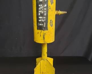 Lot # : 113 - Vintage military practice bomb